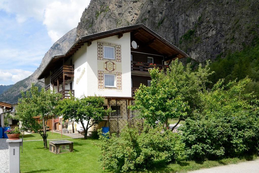Haus Gamsblick Hotel Umhausen Exterior foto
